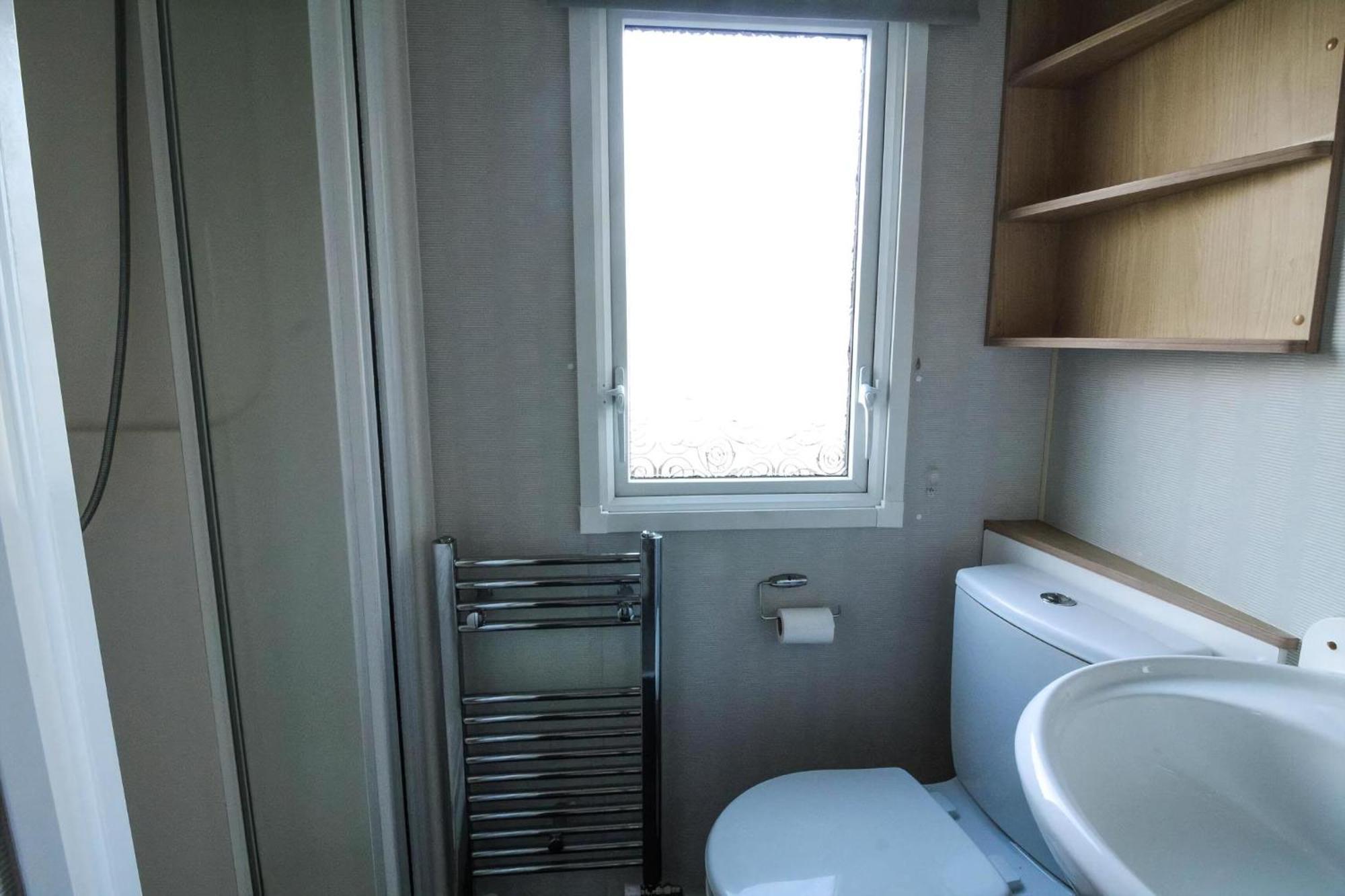Campsite Lovely 8 Berth Caravan Nearby Scratby In Norfolk Ref 50021f Great Yarmouth